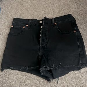 Levi’s shorts color black
